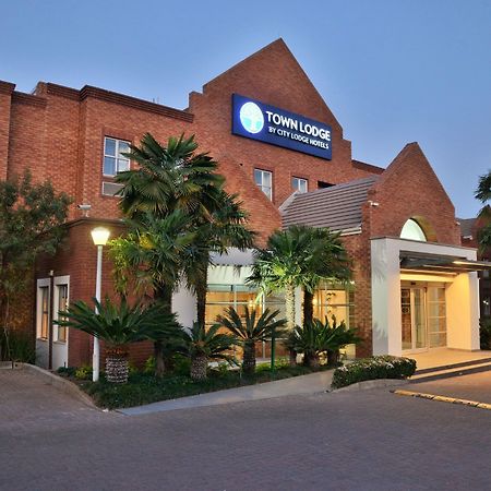 פרטוריה Town Lodge Menlo Park מראה חיצוני תמונה