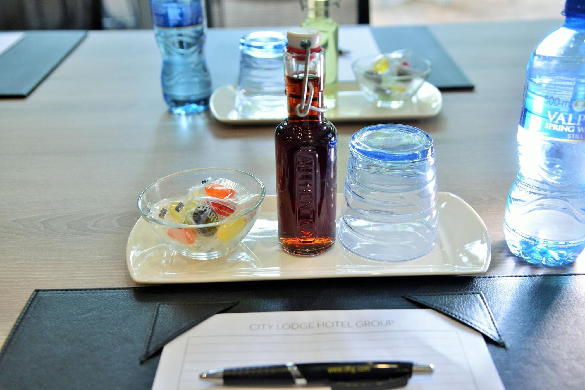 פרטוריה Town Lodge Menlo Park מראה חיצוני תמונה