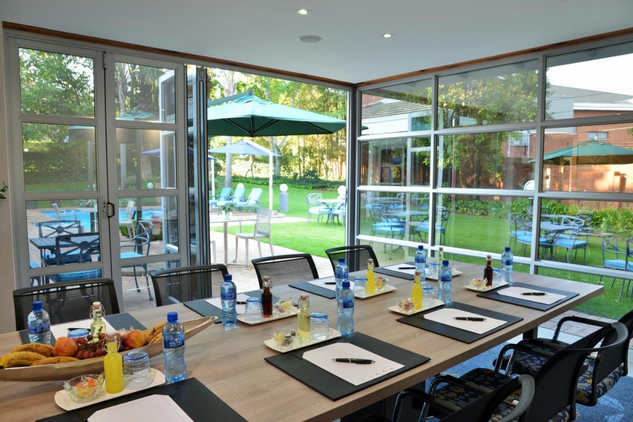 פרטוריה Town Lodge Menlo Park מראה חיצוני תמונה